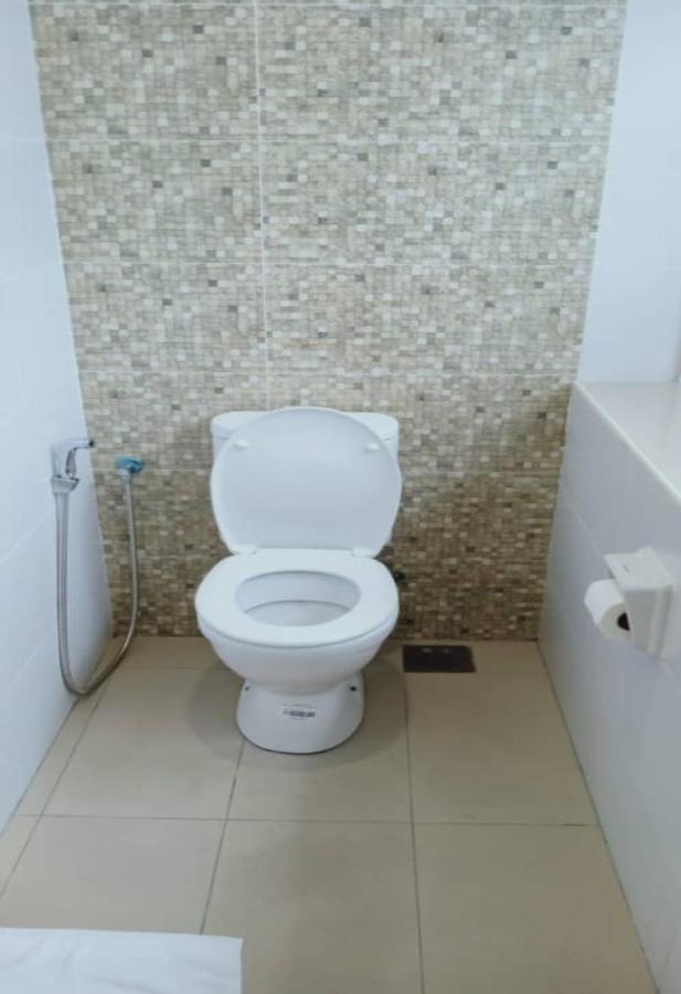 1Acs Residence Kuching Bagian luar foto