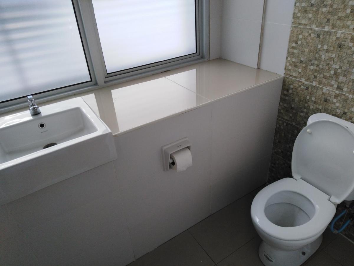 1Acs Residence Kuching Bagian luar foto