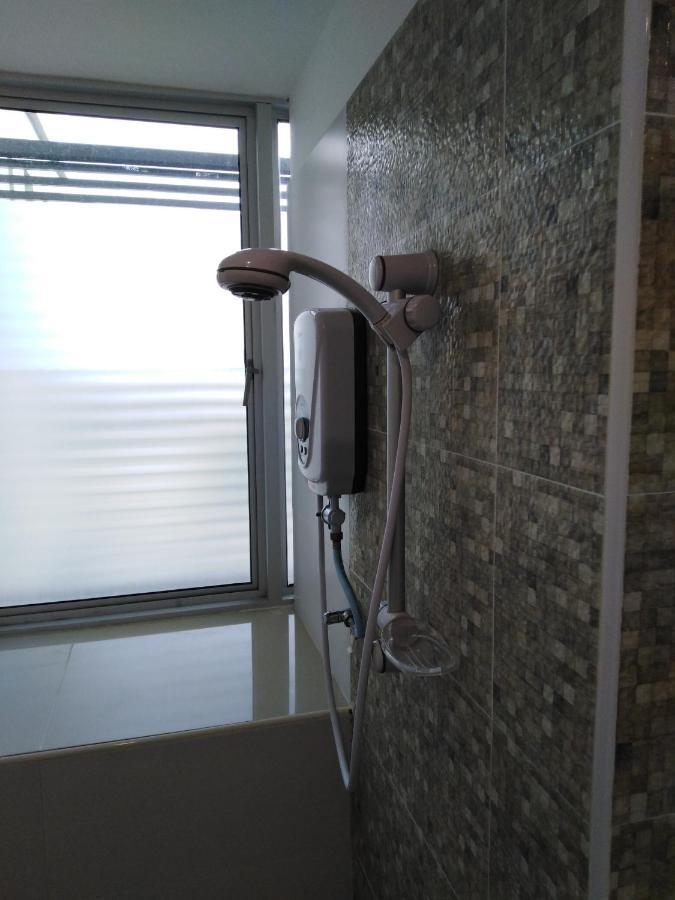 1Acs Residence Kuching Bagian luar foto